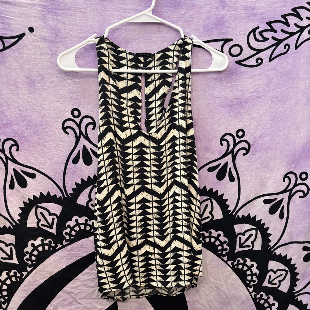 Ella Moss Black and Cream Geometric Arrow Pattern Tank Top Size Small
